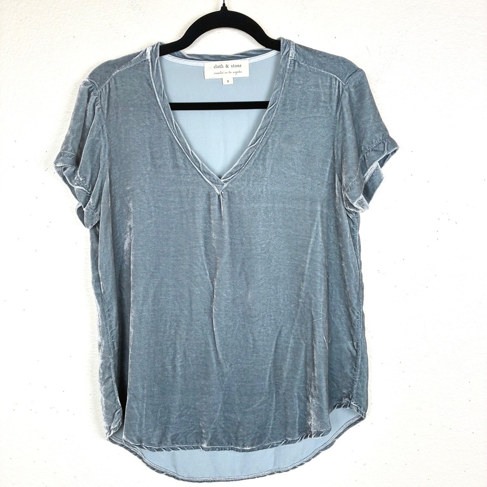 Cloth & Stone Anthropologie Top S Velvet V Neck Boho Short Sleeve Cottage Fairy